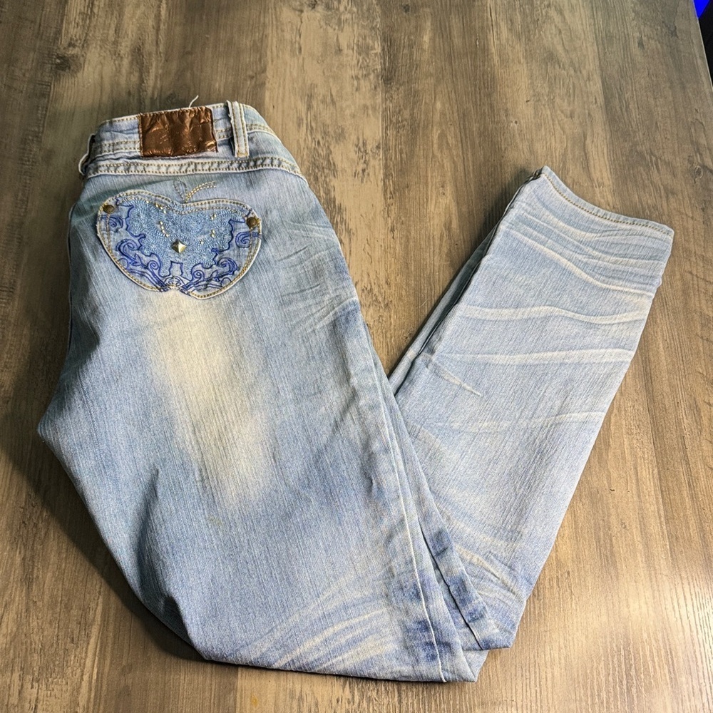Apple Bottoms Vintage Light Blue Straight Leg Jeans Apple Back Pocket Embroidery